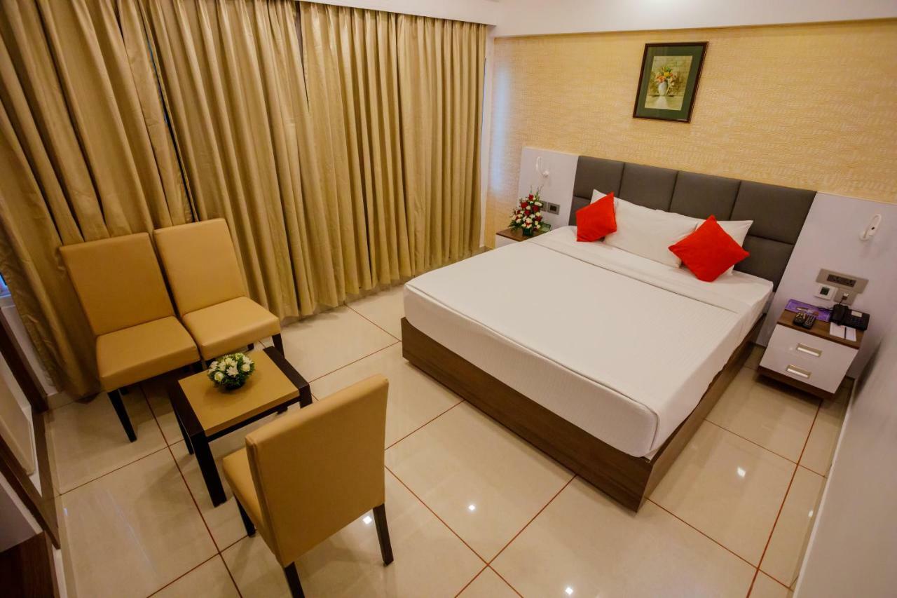 The Renai Cochin Hotel Kochi Exterior foto